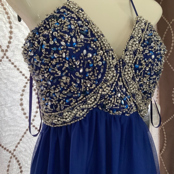 Embroidered Prom Dress Maxi Size 1 - Picture 2 of 5